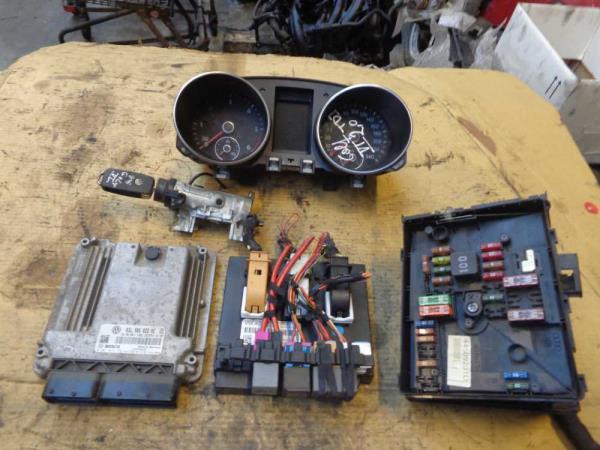 BOITIER COMPLET VW GOLF 6 2.0TDI - Vue 1